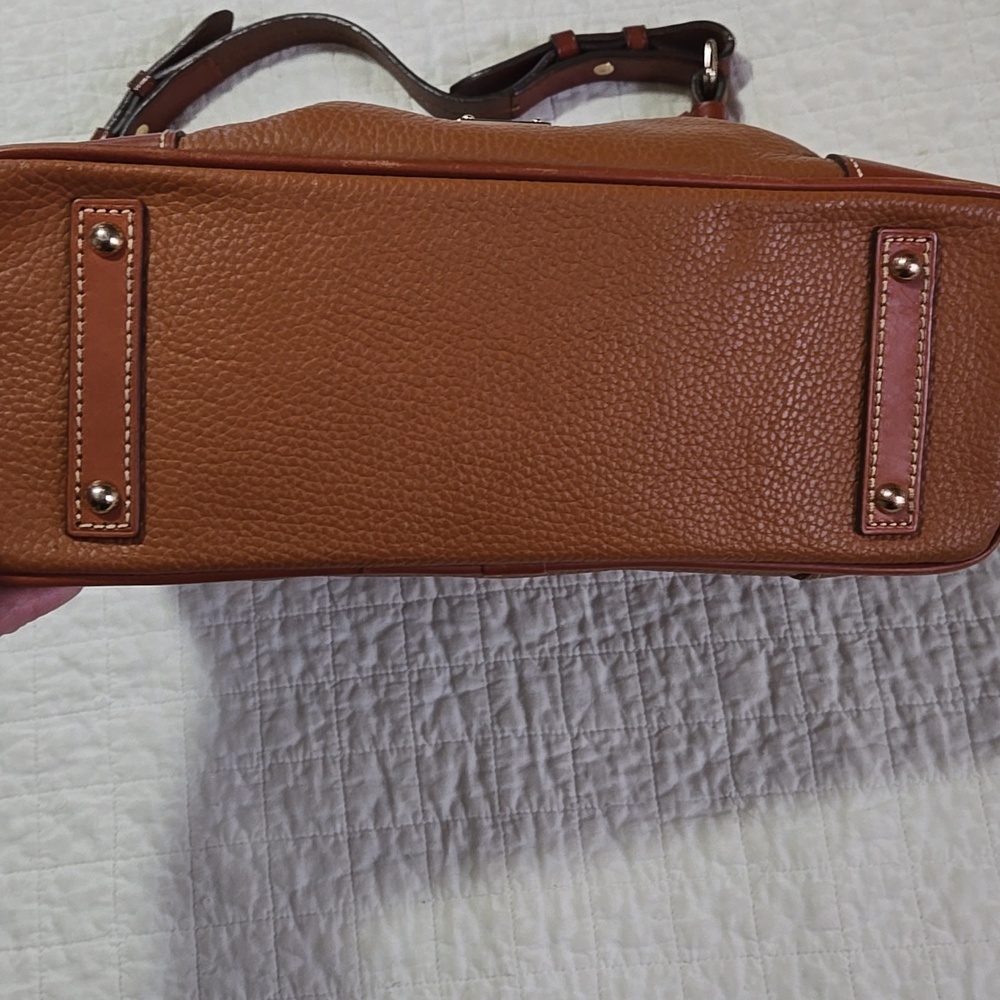 Dooney & Bourke Cognac Pebble Leather Hobo Bag Great Everyday Bag Roomy - Picture 4 of 13